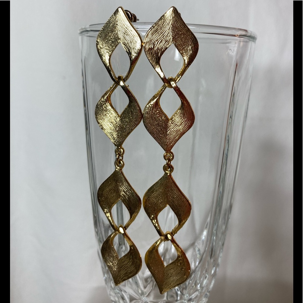 VTG linear gold earrings